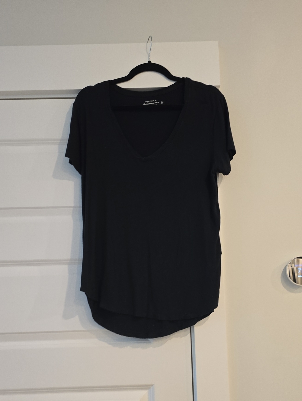 Abercrombie & Fitch Black V-Neck Short Sleeve Tee